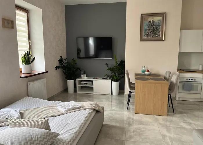 Ap 13 * צ'סטוצ'ובה